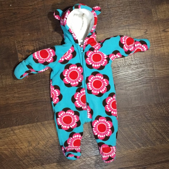 Old Navy Other - Old Navy Infant Snowsuit size 0-3 months